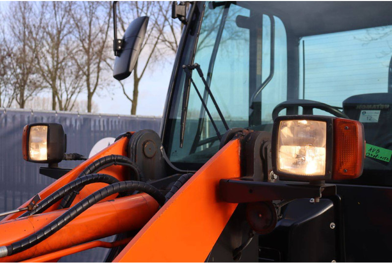 Wheel loader Komatsu WA70-7: picture 13