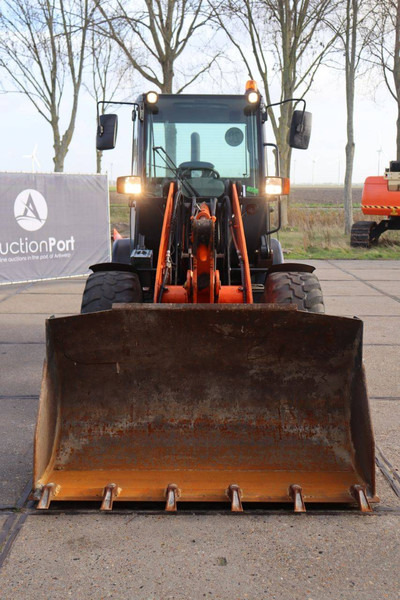 Wheel loader Komatsu WA70-7: picture 8