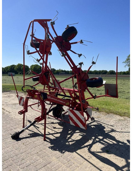 Lely Lotus - Tedder/ Rake: picture 3 Lely Lotus - Tedder/ Rake: picture 3