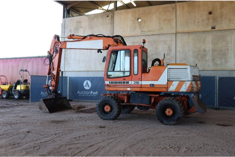 Liebherr A316 - Wheel excavator: picture 3 Liebherr A316 - Wheel excavator: picture 3
