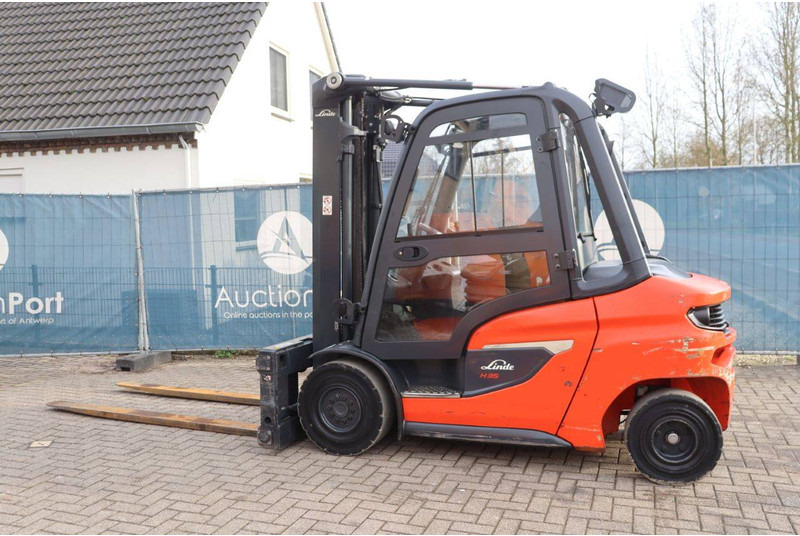 Linde H35D-01 - Diesel forklift: picture 2 Linde H35D-01 - Diesel forklift: picture 2
