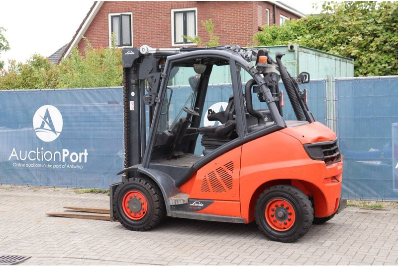 Linde H40D-02 - Diesel forklift: picture 3 Linde H40D-02 - Diesel forklift: picture 3