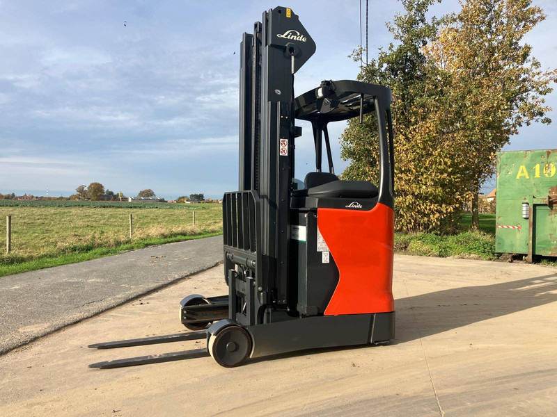 Linde R12N-01 - Reach truck: picture 1 Linde R12N-01 - Reach truck: picture 1