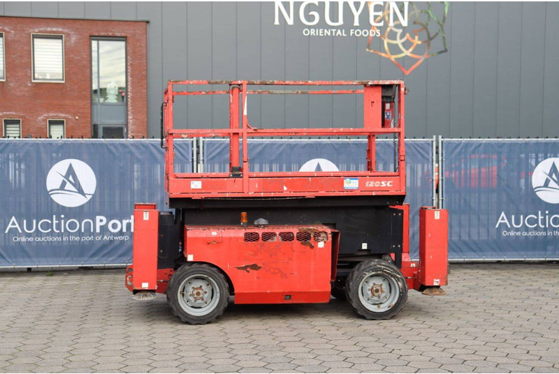 Manitou 120SC - Scissor lift: picture 1 Manitou 120SC - Scissor lift: picture 1