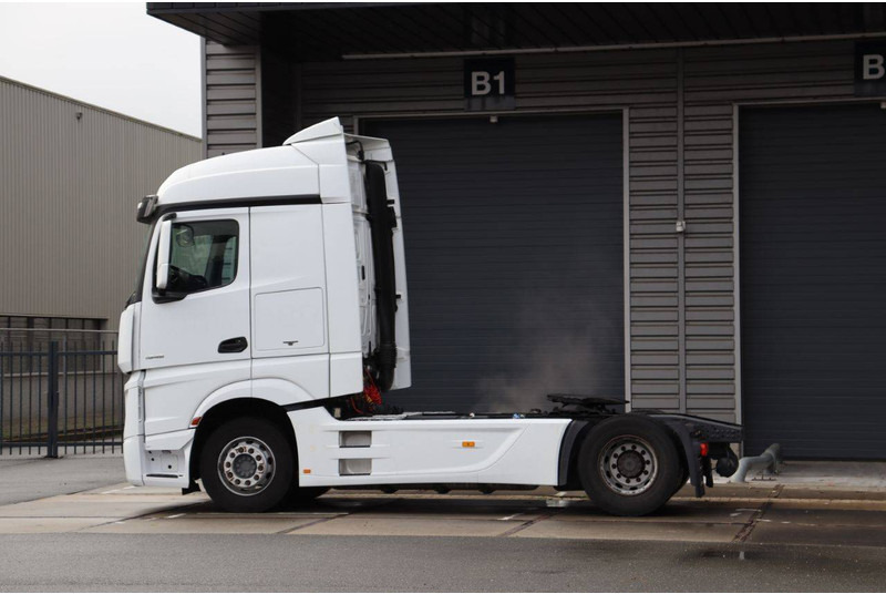 Mercedes-Benz ACTROS - Cab chassis truck: picture 3 Mercedes-Benz ACTROS - Cab chassis truck: picture 3