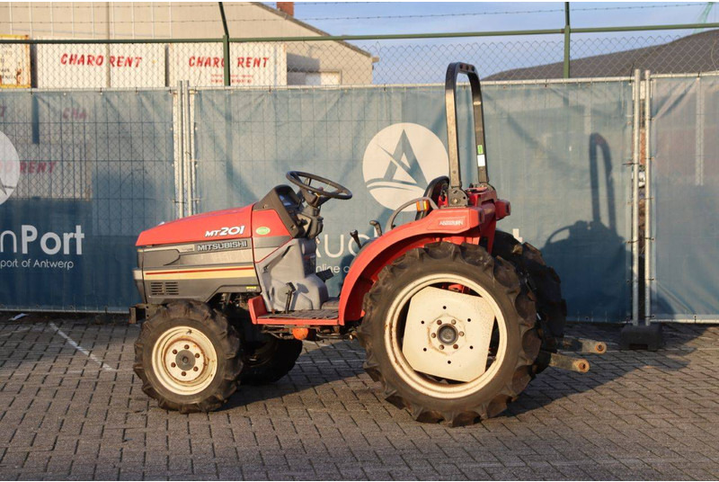 Mitsubishi MT201 - Farm tractor: picture 3 Mitsubishi MT201 - Farm tractor: picture 3