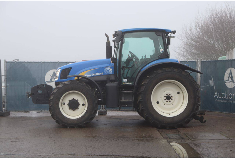 New Holland T6030 - Farm tractor: picture 2 New Holland T6030 - Farm tractor: picture 2
