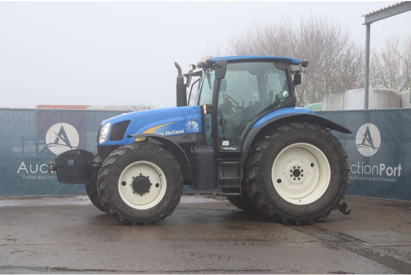 New Holland T6030 - Farm tractor: picture 1 New Holland T6030 - Farm tractor: picture 1