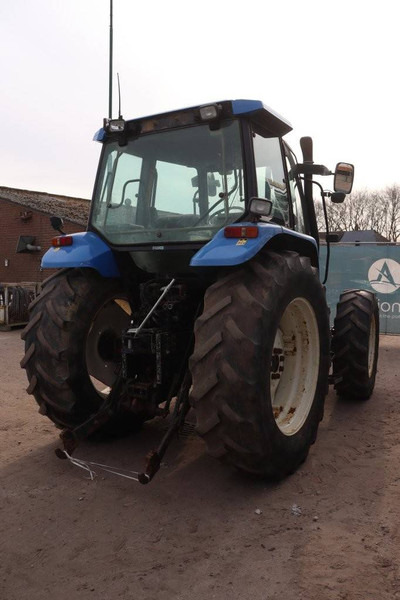 New Holland TS100 - Farm tractor: picture 5 New Holland TS100 - Farm tractor: picture 5