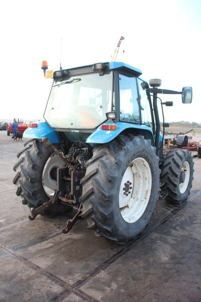 New Holland TS90 - Farm tractor: picture 5 New Holland TS90 - Farm tractor: picture 5