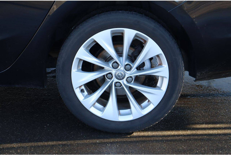 Sedan Opel Astra: picture 15