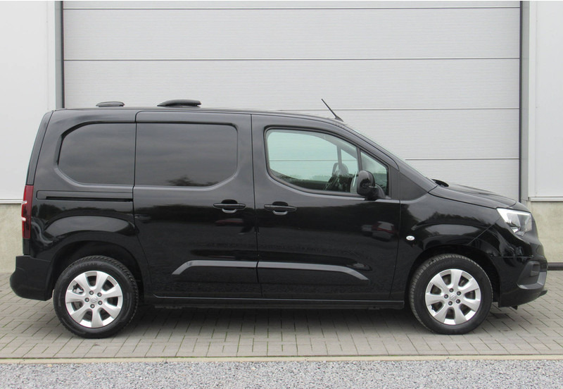 Opel Combo 1.5 D Automatic - Panel van: picture 2 Opel Combo 1.5 D Automatic - Panel van: picture 2