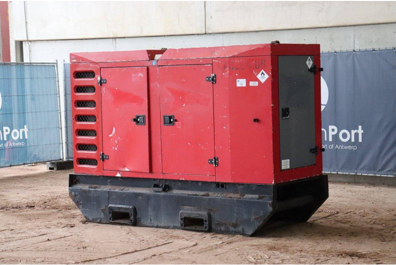 SDMO R145 - Generator set: picture 3 SDMO R145 - Generator set: picture 3
