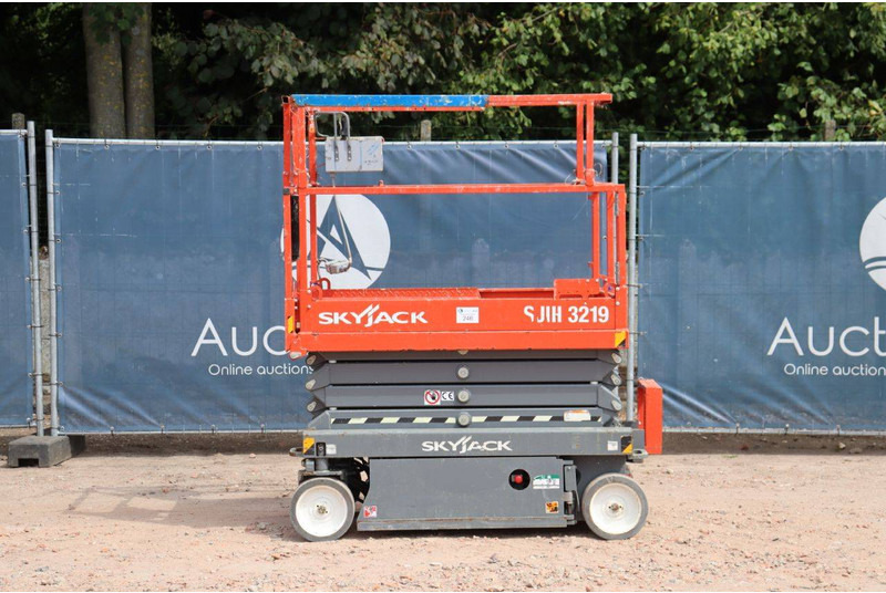 Skyjack SJ III 3219 - Scissor lift: picture 2 Skyjack SJ III 3219 - Scissor lift: picture 2