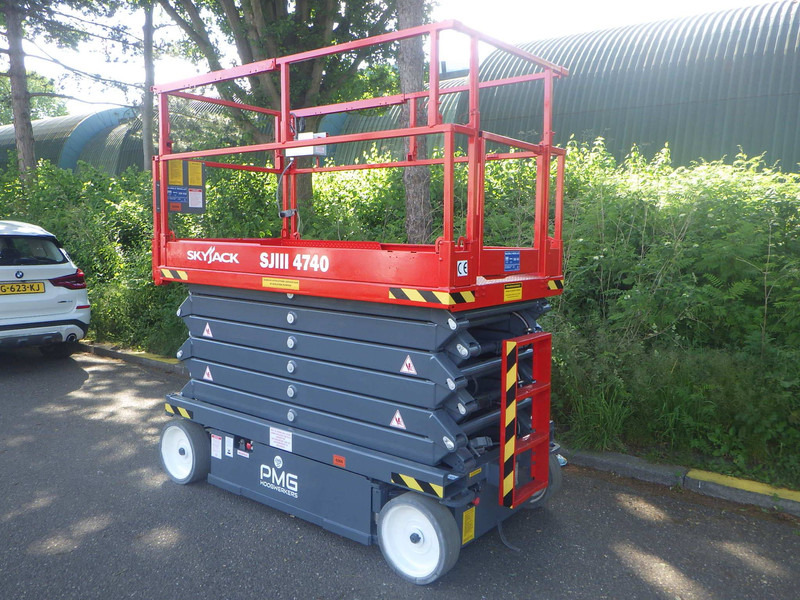 Skyjack SJ4740 - Scissor lift: picture 3 Skyjack SJ4740 - Scissor lift: picture 3