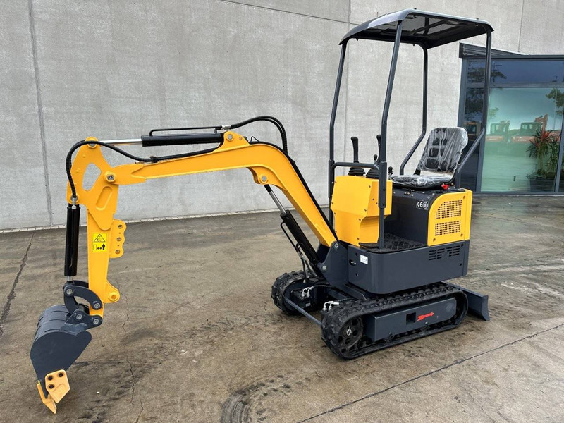 TP13 - Mini excavator: picture 1 TP13 - Mini excavator: picture 1