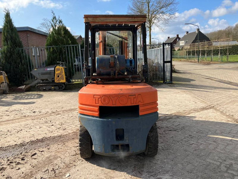 Toyota 02-5FG30 - LPG forklift: picture 4 Toyota 02-5FG30 - LPG forklift: picture 4
