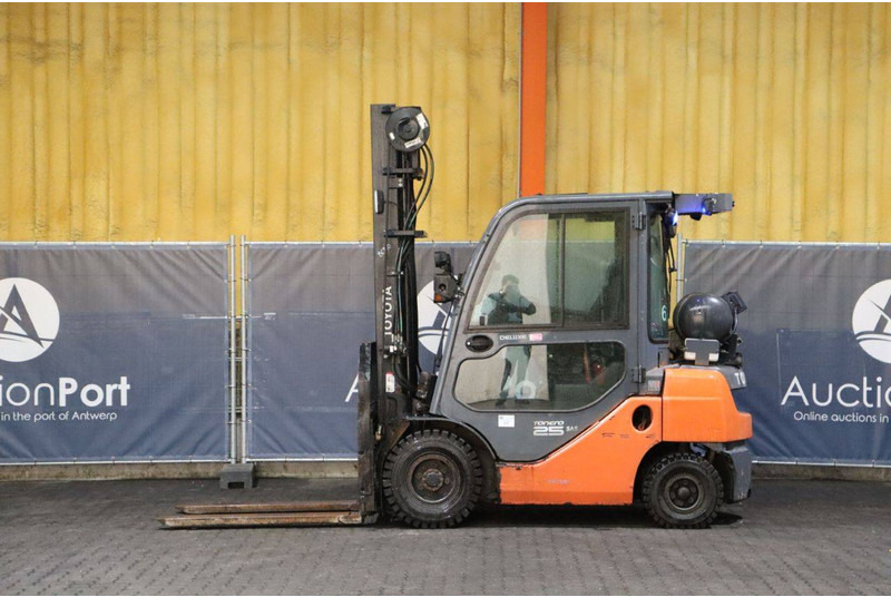 Toyota 02-8FGF25 - LPG forklift: picture 2 Toyota 02-8FGF25 - LPG forklift: picture 2