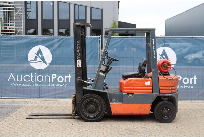 Toyota 42 5FG20 - LPG forklift: picture 2 Toyota 42 5FG20 - LPG forklift: picture 2