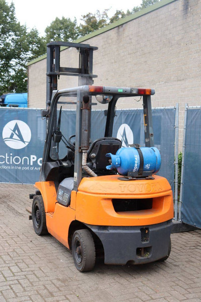 Toyota 42-7FGF25 - LPG forklift: picture 4 Toyota 42-7FGF25 - LPG forklift: picture 4