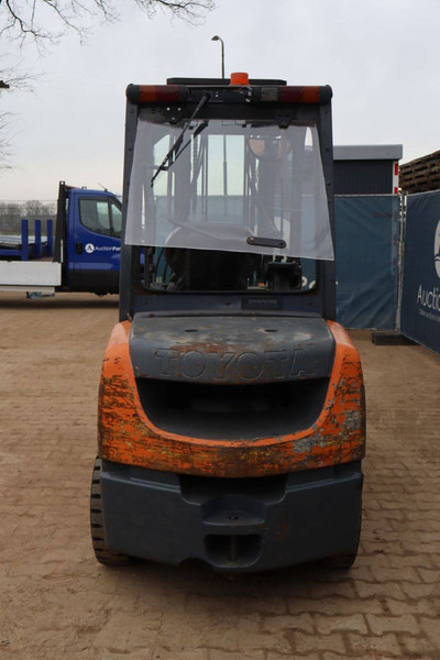 Toyota 52-8FDJF35 - Diesel forklift: picture 5 Toyota 52-8FDJF35 - Diesel forklift: picture 5