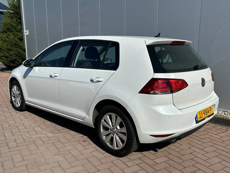 Volkswagen Golf - Car: picture 3 Volkswagen Golf - Car: picture 3