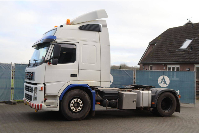 Volvo FM9 4X2T FAL6.7 RAD-A4 - Cab chassis truck: picture 1 Volvo FM9 4X2T FAL6.7 RAD-A4 - Cab chassis truck: picture 1