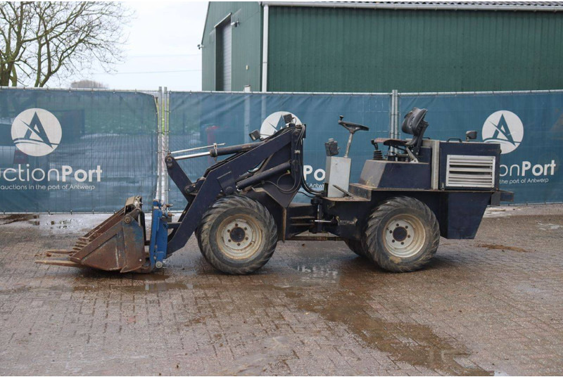 Weidemann 2002 - Wheel loader: picture 1 Weidemann 2002 - Wheel loader: picture 1