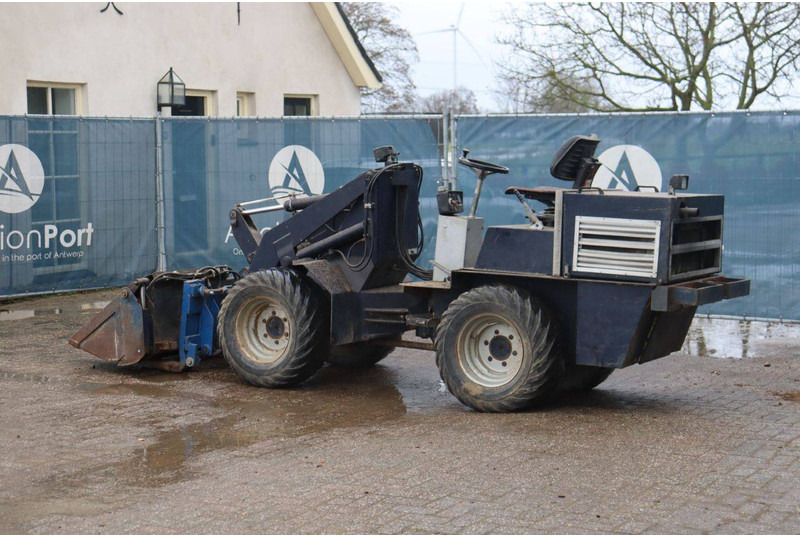 Weidemann 2002 - Wheel loader: picture 3 Weidemann 2002 - Wheel loader: picture 3