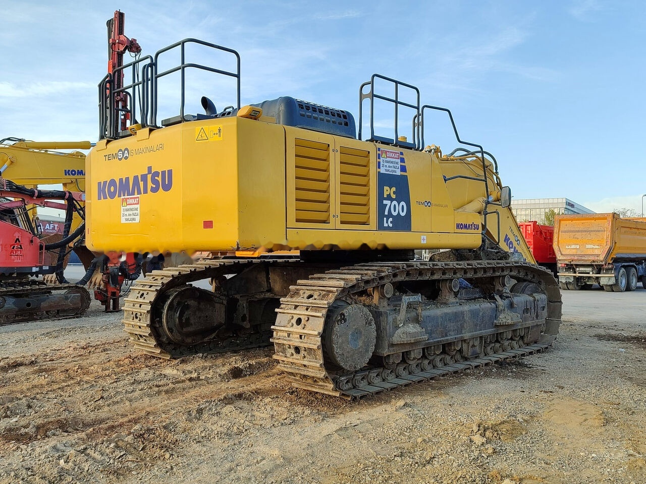 Komatsu PC700 - Crawler excavator: picture 4 Komatsu PC700 - Crawler excavator: picture 4