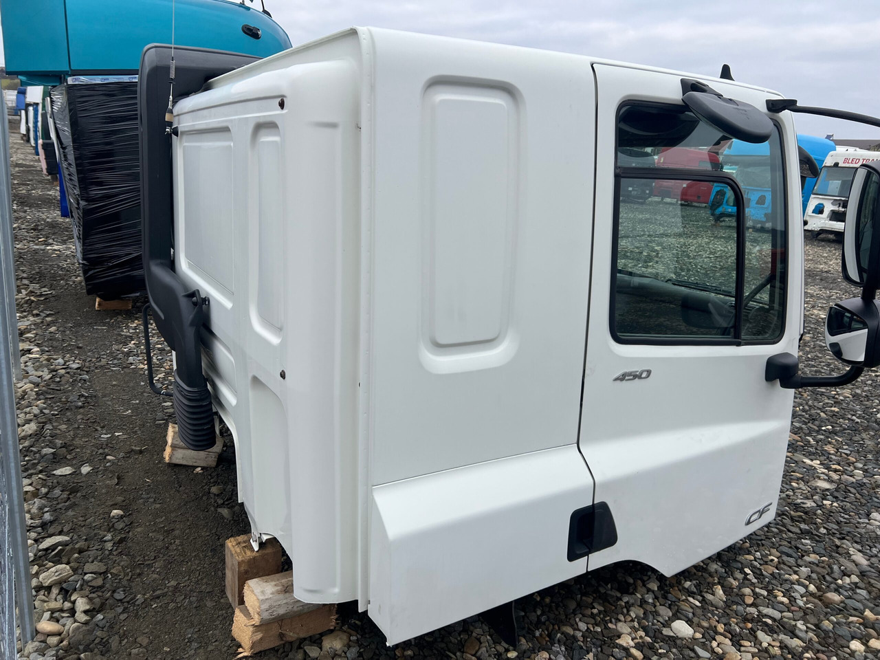 CABINA DAF CF SLEEPER CAB L2H1 - Cab for Truck: picture 5 CABINA DAF CF SLEEPER CAB L2H1 - Cab for Truck: picture 5