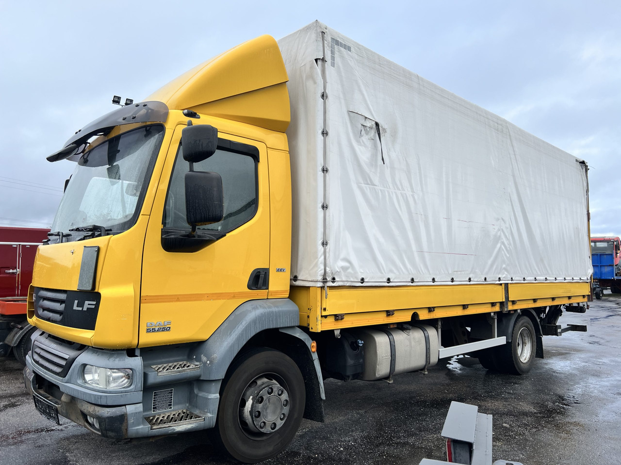 CAMION TAULINER DAF 55.250 - Curtain side truck: picture 2 CAMION TAULINER DAF 55.250 - Curtain side truck: picture 2
