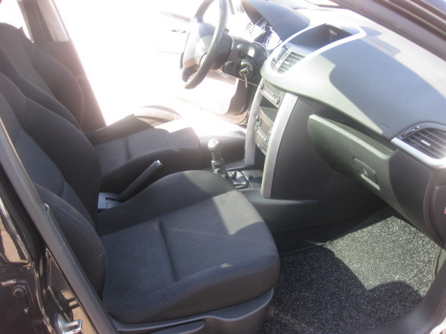 PEUGEOT 207 SW - Car: picture 3 PEUGEOT 207 SW - Car: picture 3