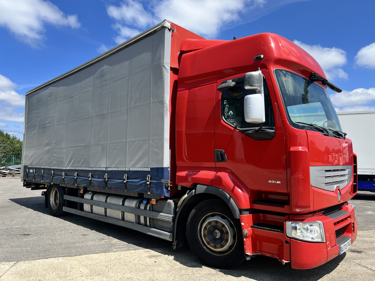 Curtain side truck RENAULT 450 CON UNA TAULINER: picture 6 Curtain side truck RENAULT 450 CON UNA TAULINER: picture 6