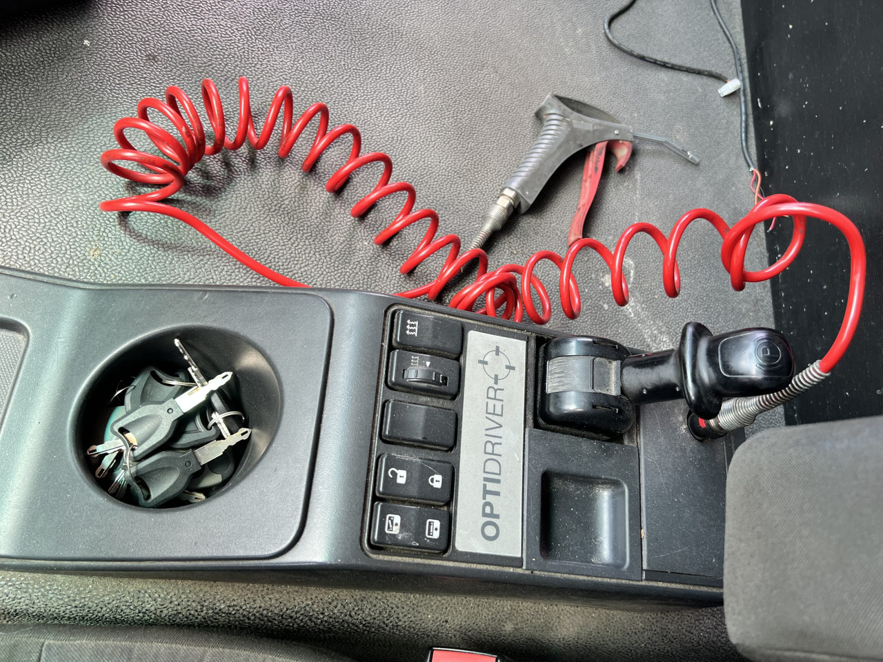 Curtain side truck RENAULT 450 CON UNA TAULINER: picture 10 Curtain side truck RENAULT 450 CON UNA TAULINER: picture 10