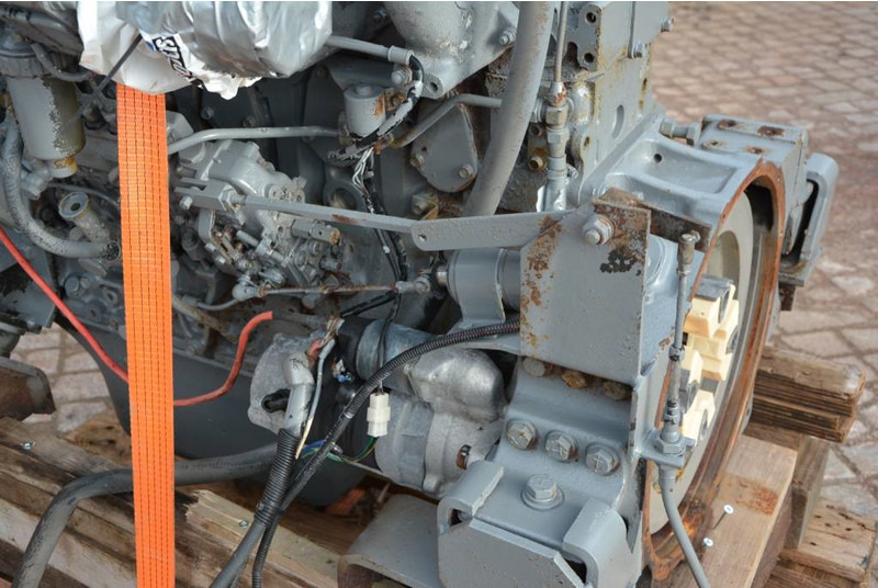 Engine for Construction machinery Hino EM100 engine complete: picture 6 Engine for Construction machinery Hino EM100 engine complete: picture 6