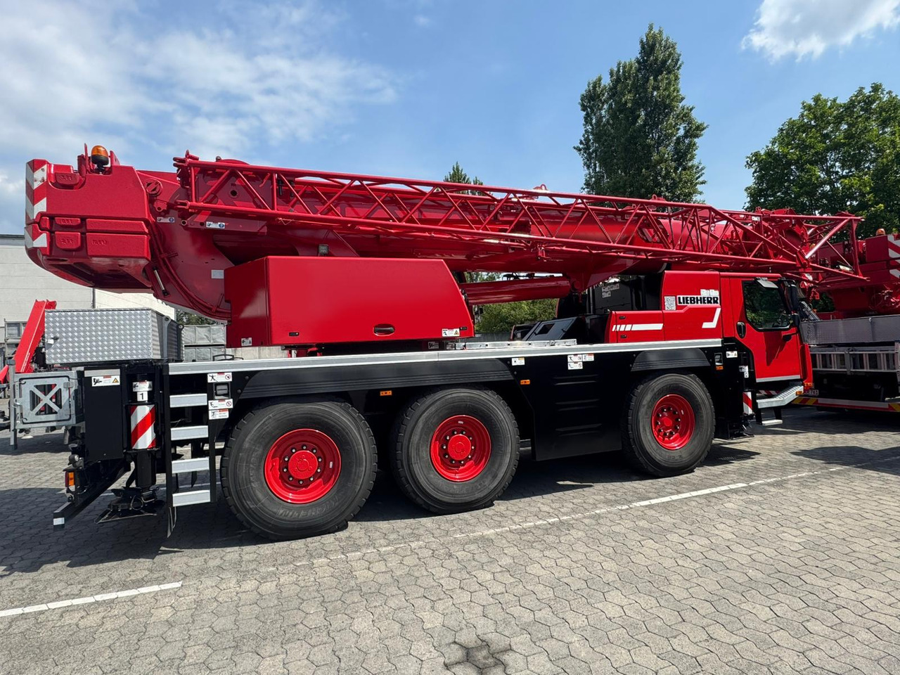 Liebherr LTM 1060-3.1 (2021 - 058 842) - Mobile crane: picture 1 Liebherr LTM 1060-3.1 (2021 - 058 842) - Mobile crane: picture 1