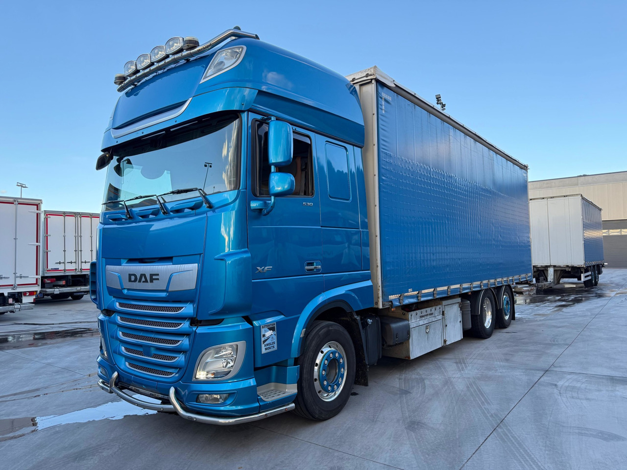 DAF XF530 E6 (Tauliner) - Curtain side truck: picture 1 DAF XF530 E6 (Tauliner) - Curtain side truck: picture 1