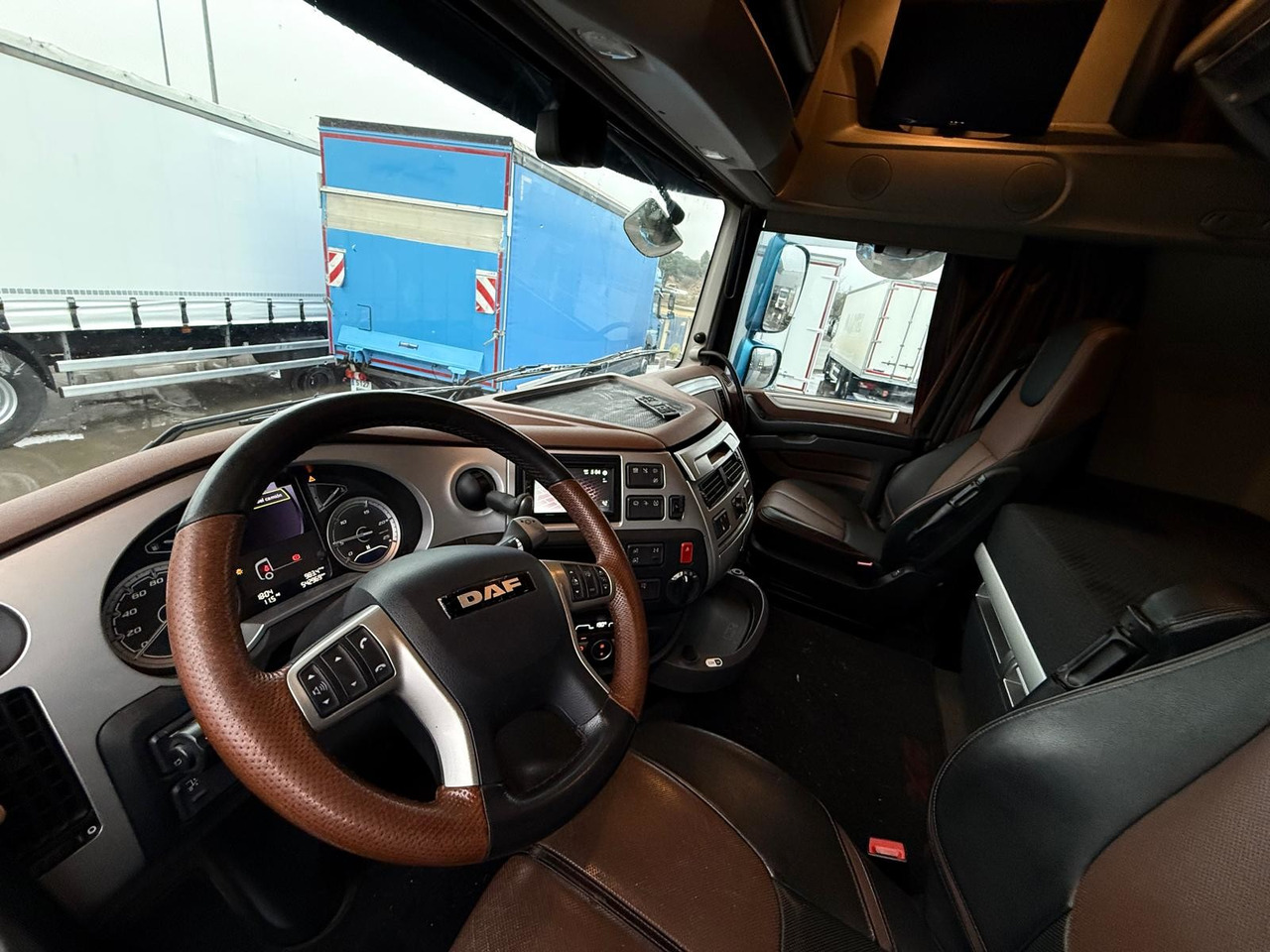 DAF XF530 E6 (Tauliner) - Curtain side truck: picture 5 DAF XF530 E6 (Tauliner) - Curtain side truck: picture 5