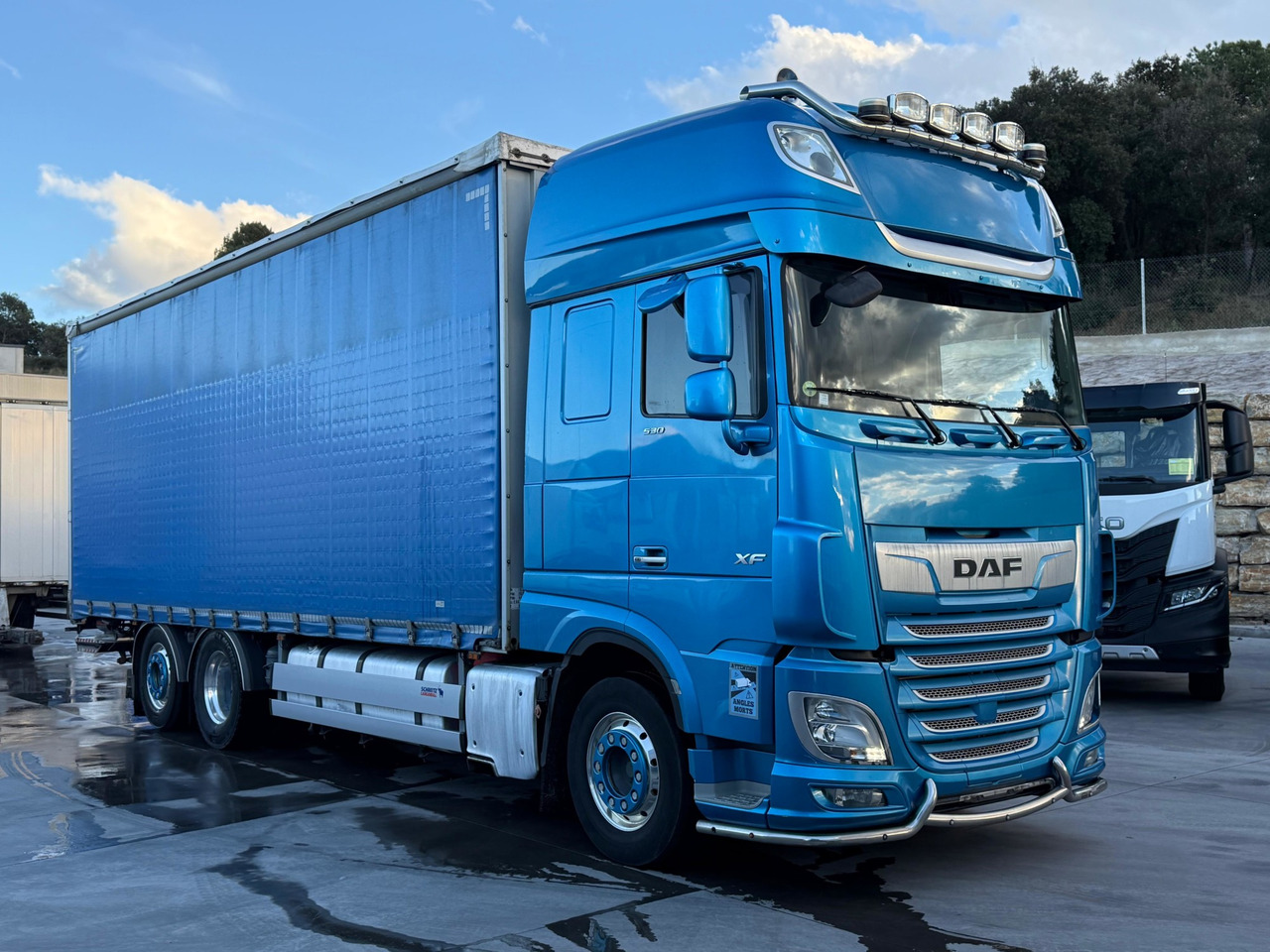DAF XF530 E6 (Tauliner) - Curtain side truck: picture 2 DAF XF530 E6 (Tauliner) - Curtain side truck: picture 2