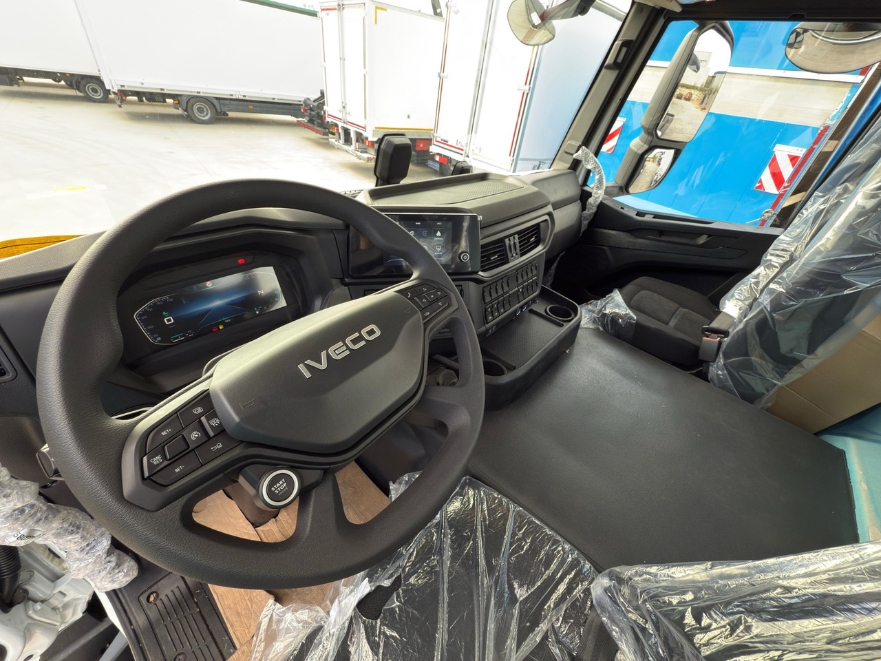 IVECO AD410T50 T-WAY 8x4 E6 (Chassis) leasing IVECO AD410T50 T-WAY 8x4 E6 (Chassis): picture 6
