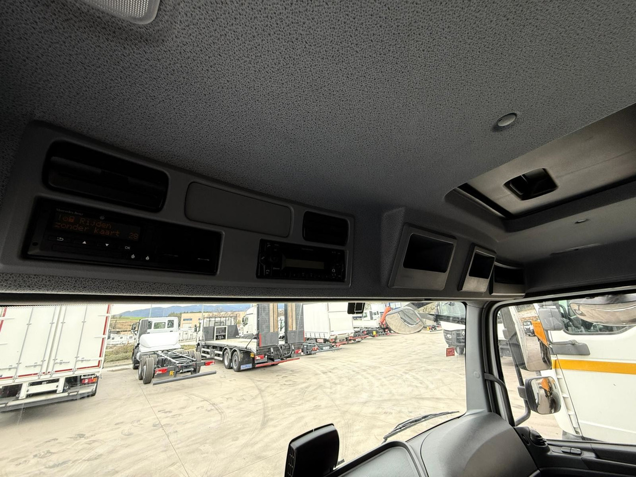 Box truck MERCEDES BENZ 12.18L Atego E6 (VAN): picture 7