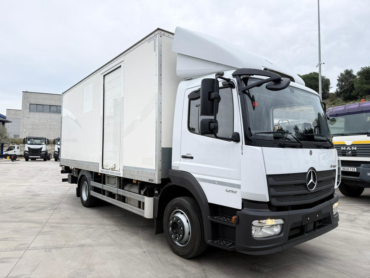 MERCEDES BENZ 12.18L Atego E6 (VAN) - Box truck: picture 1 MERCEDES BENZ 12.18L Atego E6 (VAN) - Box truck: picture 1