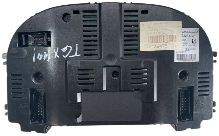 MAN 81.27202-6236 - Dashboard: picture 2 MAN 81.27202-6236 - Dashboard: picture 2