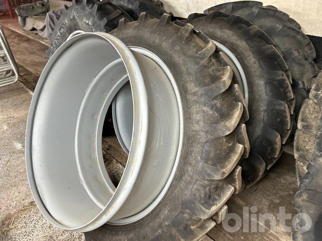 Alliance 270/95 R36 - Wheel and tire package: picture 1 Alliance 270/95 R36 - Wheel and tire package: picture 1