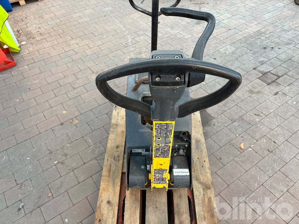 BOMAG 35/42D - Vibratory plate: picture 4 BOMAG 35/42D - Vibratory plate: picture 4