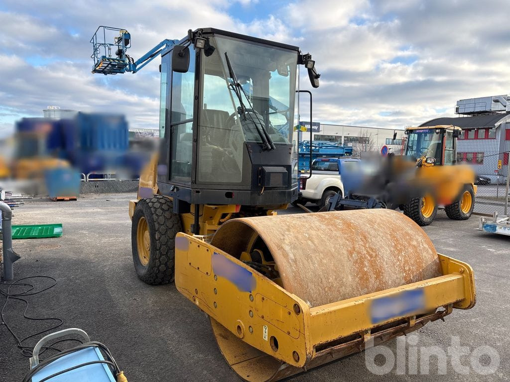 CAT CS44 - Compactor: picture 3 CAT CS44 - Compactor: picture 3