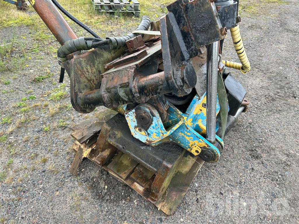 Engcon-EC3027GR10 - Tiltrotator: picture 1 Engcon-EC3027GR10 - Tiltrotator: picture 1