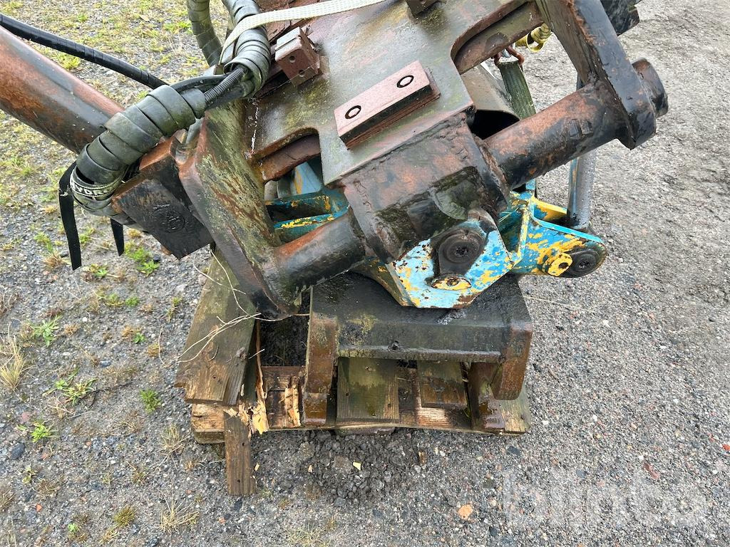 Engcon-EC3027GR10 - Tiltrotator: picture 2 Engcon-EC3027GR10 - Tiltrotator: picture 2