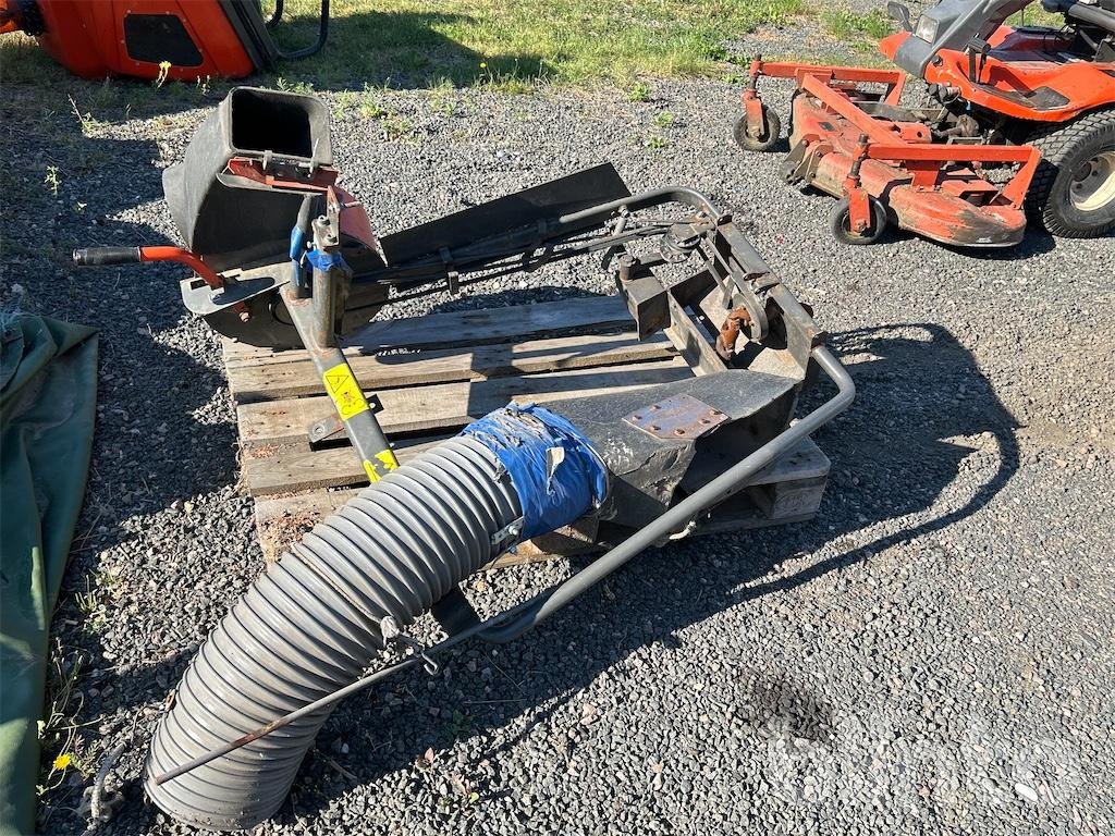 Garden mower Kubota F1900 4WD: picture 39